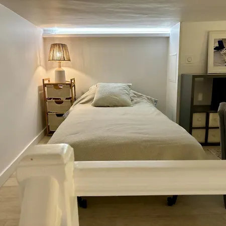 3 Personnes Avec Terrasse 50 M De La Grande Surf Apartment *